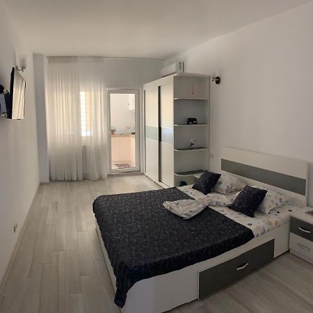 Sunny Garsoniera Apartment Западен Ефорие Екстериор снимка